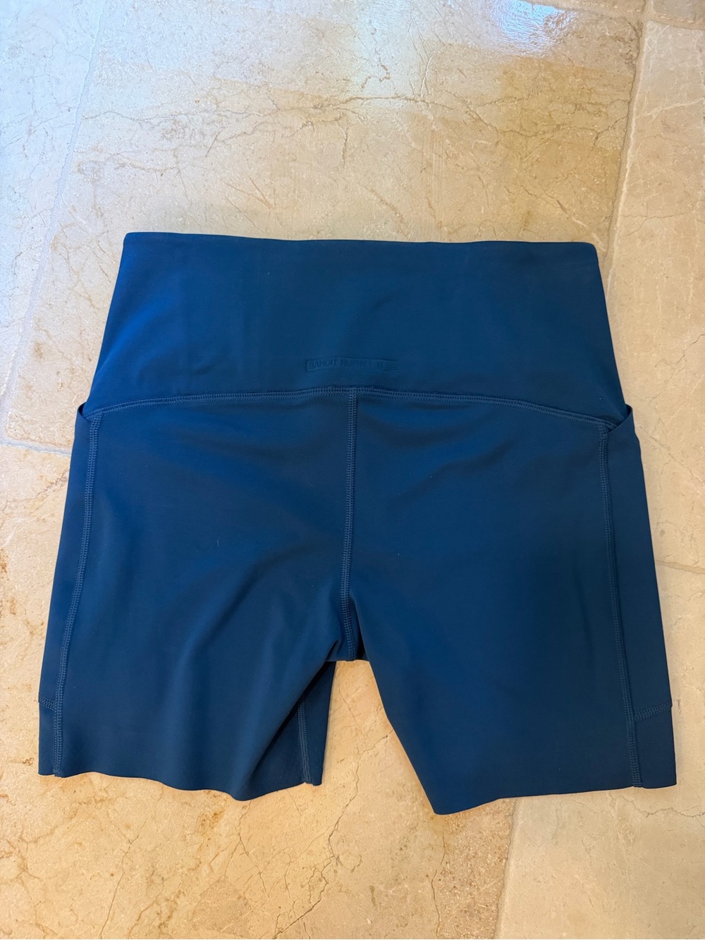 Bandit STAMINA-V™ HIGH WAIST 5" COMPRESSION SHORT - Picture 2 of 3